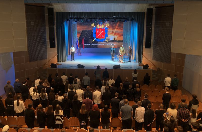 «Мир вокруг нас»- познавательная программа для детей школьного возраста, посвященная Дню Героев Отечества 